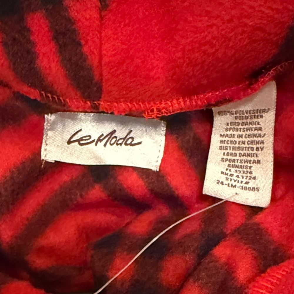 Moda Red and Black Plaid Poncho - Picture 2 of 6